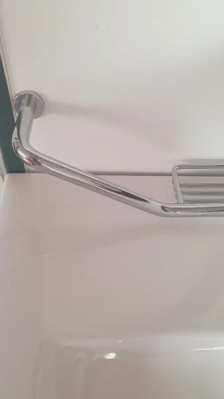 Asidero de baño con jabonera