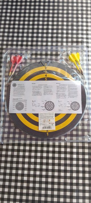 Juego de dardos con 4 dardos