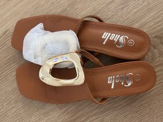 Zapatos tacón Zara plateados talla 38
