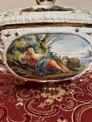 Antico centrotavola porcellana decorato