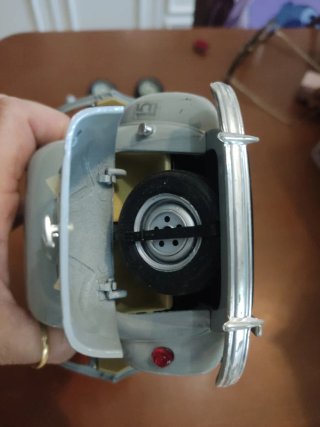 Citroen 15cv 6 Cyl scale 1/18. Maisto.