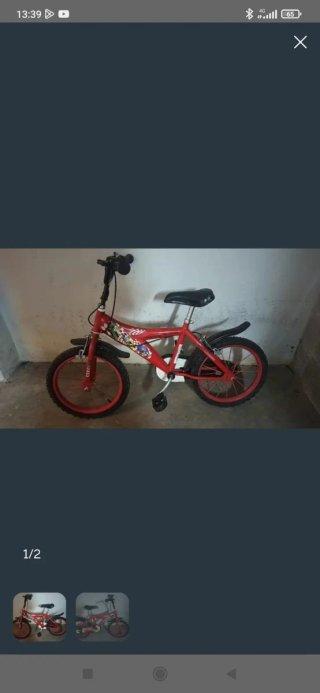 Bicicleta infantil roja