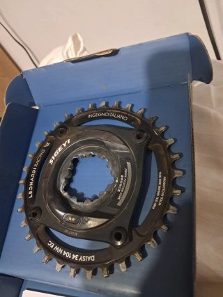 Plato Leonardi Racing Daisy 34T 104 BCD