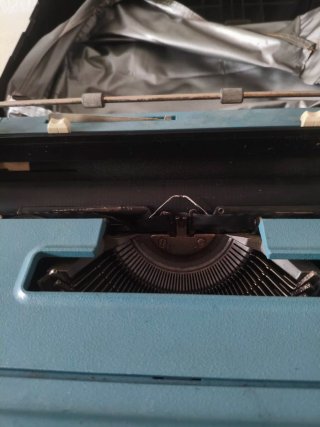 Máquina de escribir Olivetti Studio 46