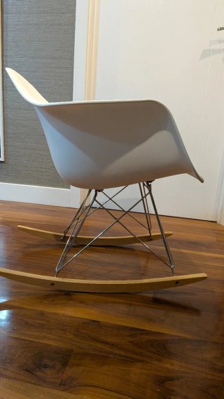 Silla Mecedora Eames Blanca
