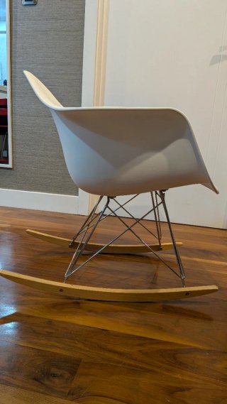 Silla Mecedora Eames Blanca
