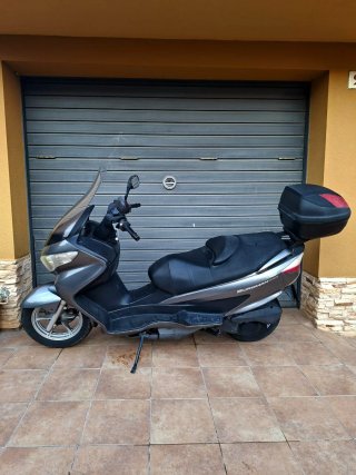 Suzuki Burgman 200