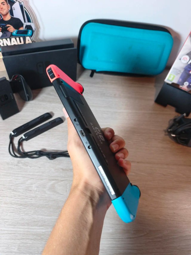 Nintendo Switch + Fifa 2023
