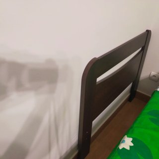 Cama de 90 y Mesita de noche 2 cajones y somier