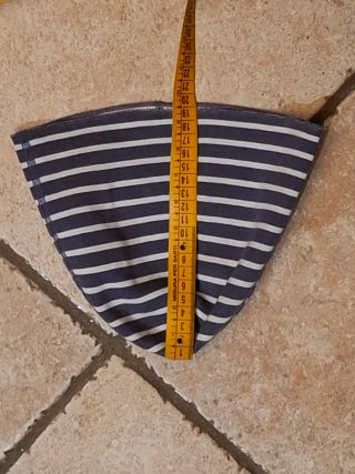 Cappellino Petit Bateau righe bianche e blu