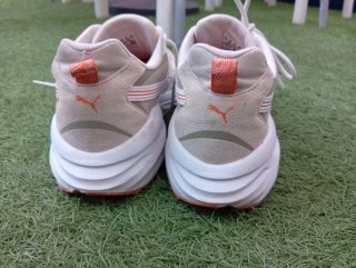 Zapatillas Puma Beige y Naranja