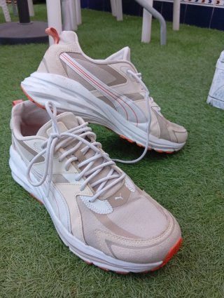 Zapatillas Puma Beige y Naranja
