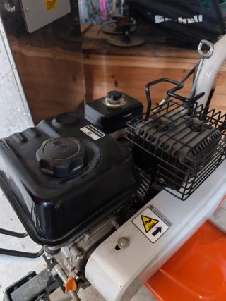 Motocultor Stihl, nuevo, solo tiene 2 usos.