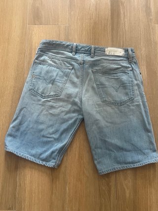 Vaqueros cortos Diesel. Autenticos.