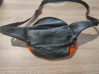 Bandolera cuero y tela étnica
