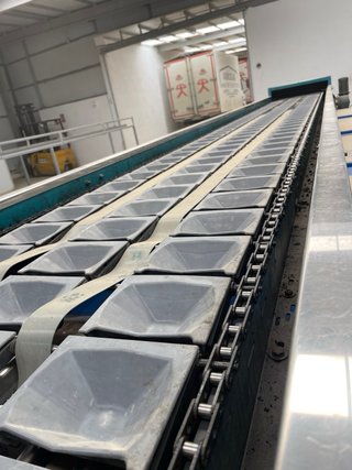 Máquina calibradora industrial