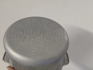 Set pentole in metallo e acciaio