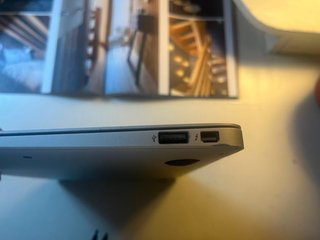 MacBook Air 11" i5 256GB SSD + Cargador Apple