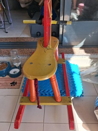 Cavalo de baloiço madeira infantil
