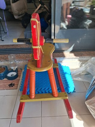 Cavalo de baloiço madeira infantil