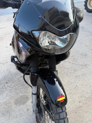 Honda Transalp 650 XLV Negra