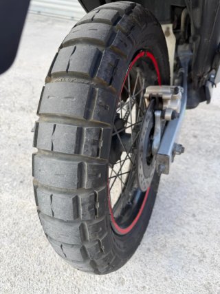 Honda Transalp 650 XLV Negra