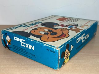 Cinexin Proyector Cine 8 m/m Ref 0800 +4 Peliculas
