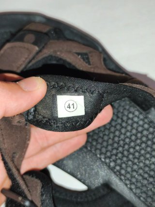 Sandalias Mountain Marrones y Negras