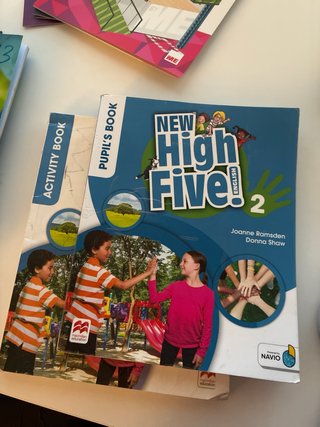 Lote de libros 1. Y 2. primaria edelvives maristas