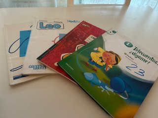 Lote de libros 1. Y 2. primaria edelvives maristas