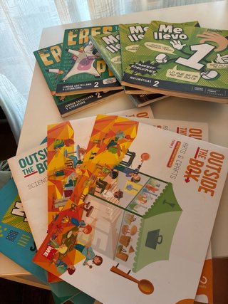 Lote de libros 1. Y 2. primaria edelvives maristas