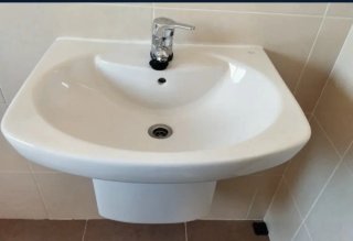 Lavabo de porcelana blanco