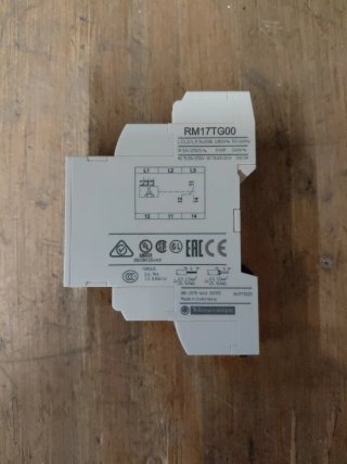 Relé de Control de Fases Schneider RM17TG00