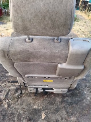 Asiento trasero Kia Carnival
