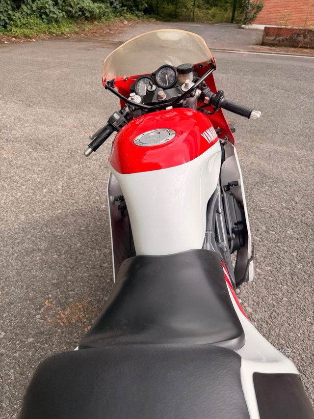 Yamaha TZR 250 3XV Roja y Blanca