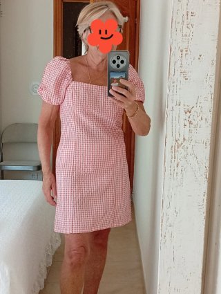 Vestido de mujer a cuadros rosa