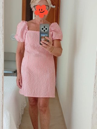 Vestido de mujer a cuadros rosa