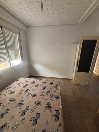 Habitación grande en Valencia Centro 390€