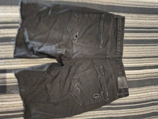 Pantalón vaquero negro roto Talla 36