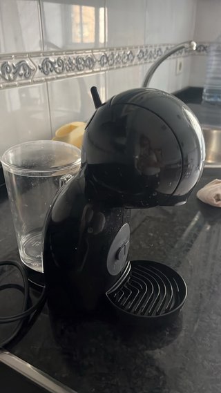 Cafetera Dolce Gusto Negra