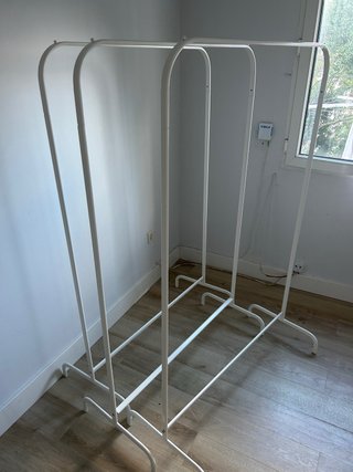 Burros de ropa Ikea blancos cada uno 4e