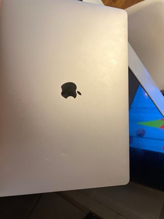 MacBook Pro i7 16GB RAM gris