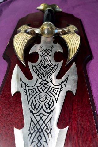 Espada decorativa sin filo