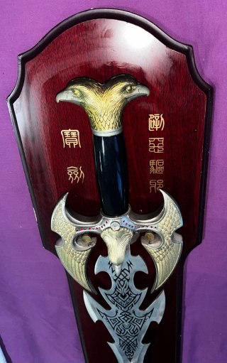 Espada decorativa sin filo