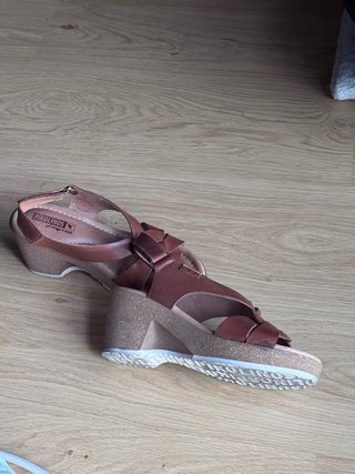 Sandalias Pikolinos Marrones Mujer con cuña de 7cm
