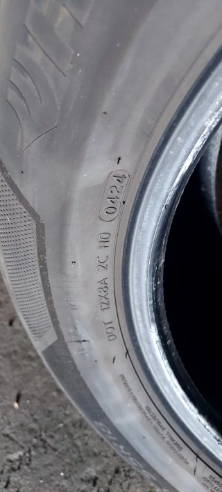 255/55 R18 109W