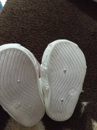 Zapatos de bebé blancos talla 18