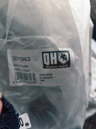 Bomba de agua Quinton Hazell QCP3863