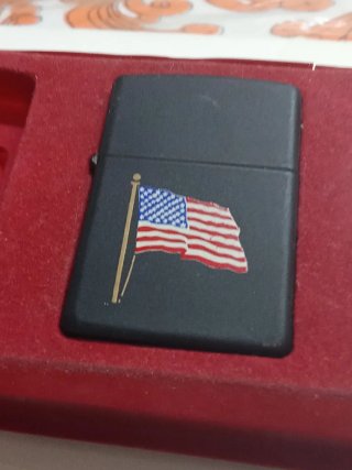 2 Zippo Accendini Tema USA Anni '90