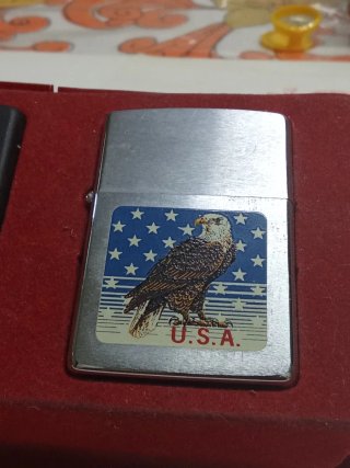 2 Zippo Accendini Tema USA Anni '90